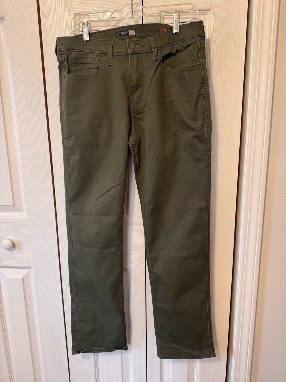 Dockers Men’s Olive Straight-Leg Pants Sz 32x32 (32x31) see pics small flaw/size - Picture 2 of 13